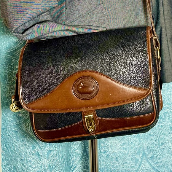 Vintage Dooney & Bourke Crossbody B6 978946 - Picture 2 of 13